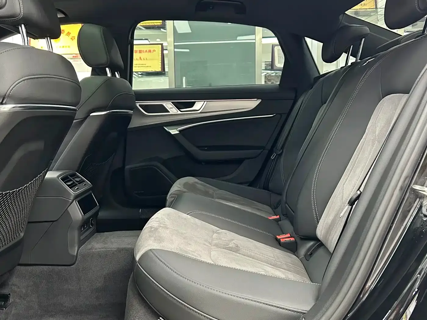 Audi Audi A6L 2023 40 TFSI Luxury Dynamic — Фото автомобиля 9