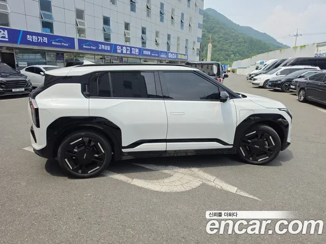 Kia EV3 — Фото автомобиля 4