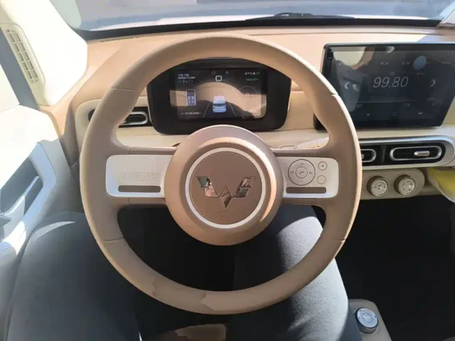 Wuling Hongguang Mini EV — Фото автомобиля 10