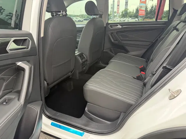 Volkswagen Tiguan L — Фото автомобиля 10