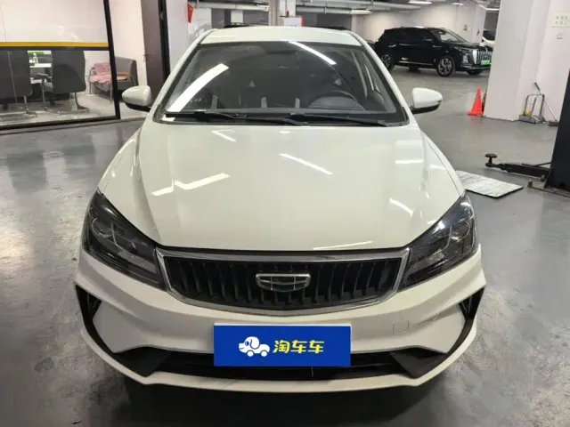 Geely Emgrand — Фото автомобиля 2
