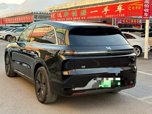 Li Auto L6 — Фото автомобиля 7