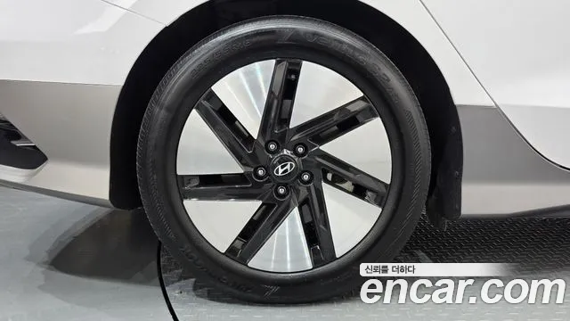 Hyundai Ioniq 6 — Фото автомобиля 5