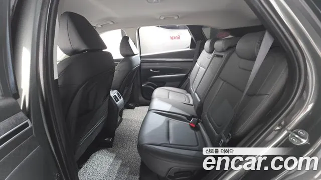 Hyundai Tucson Tucson (NX4) Дизель 2.0 2WD — Фото автомобиля 4