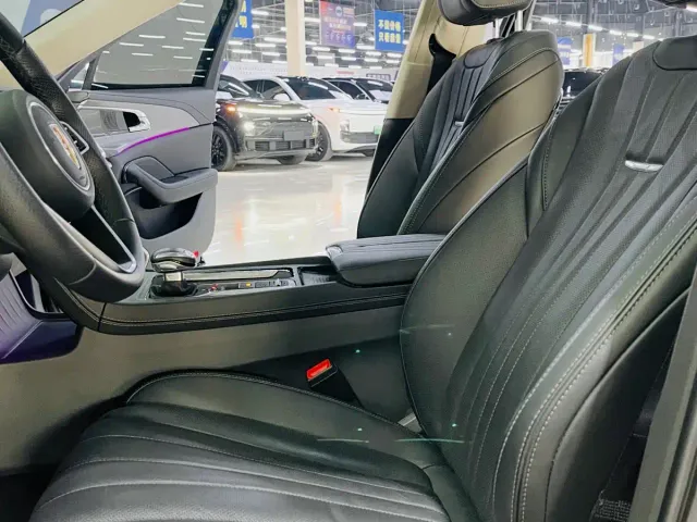 Hongqi H5 — Фото автомобиля 7