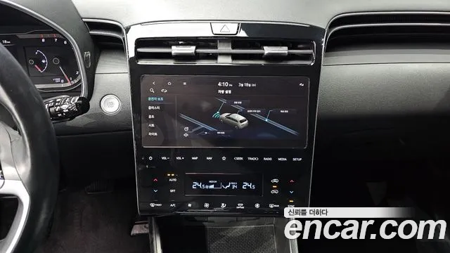 Hyundai Tucson Tucson (NX4) Бензин 1.6 турбо 2WD — Фото автомобиля 19