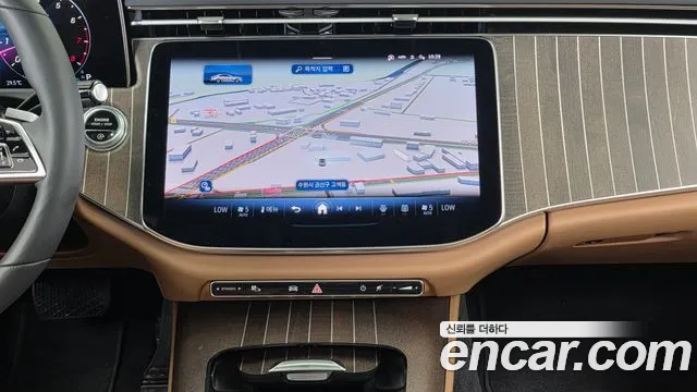Mercedes-Benz E-Class — Фото автомобиля 12
