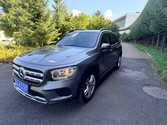 Фотография автомобиля — Mercedes-Benz GLB-Class