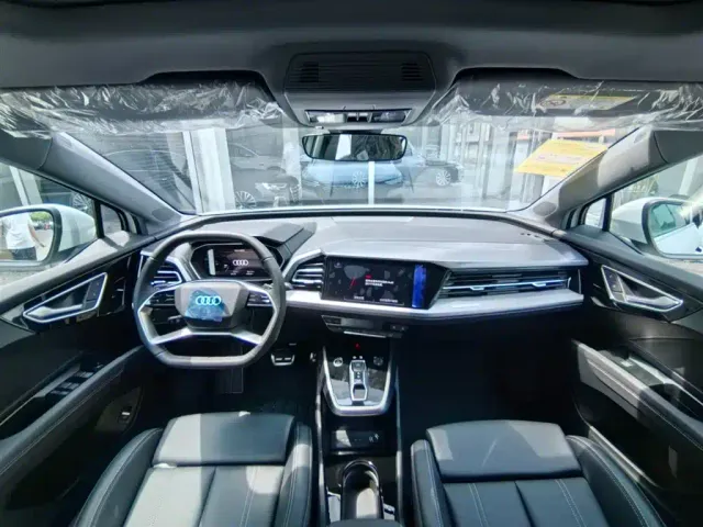 Audi Q4 e-tron — Фото автомобиля 9