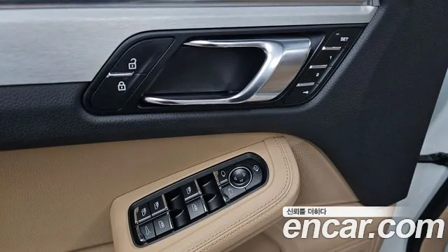 Porsche Macan — Фото автомобиля 18