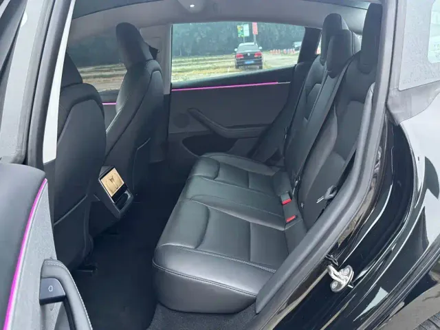 Tesla Model 3 2023 Rear-Wheel Drive — Фото автомобиля 22