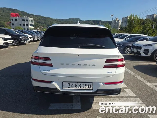 Genesis GV80 — Фото автомобиля 3