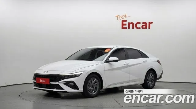 Фотография автомобиля — Hyundai Avante CN7