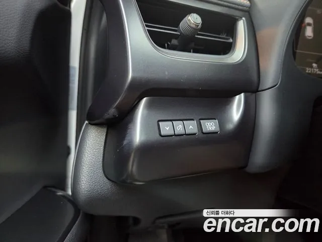 Lexus UX — Фото автомобиля 6
