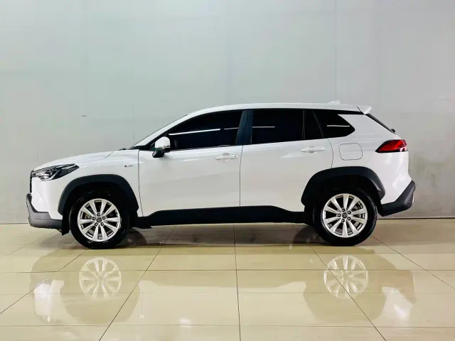 Toyota Corolla Cross — Фото автомобиля 3