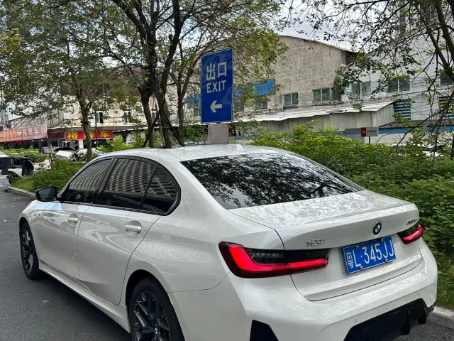 BMW 3 Series — Фото автомобиля 8