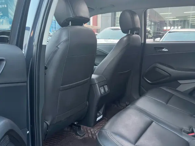 Hyundai ix35 — Фото автомобиля 9