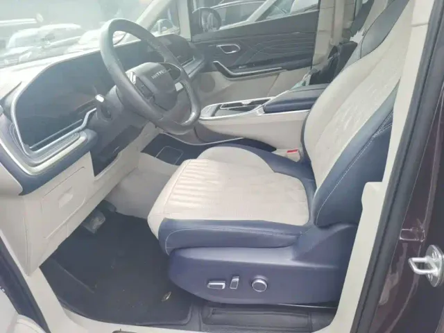 Maxus G90 — Фото автомобиля 14