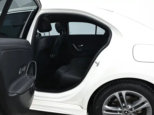 Mercedes-Benz A-Class — Фото автомобиля 12