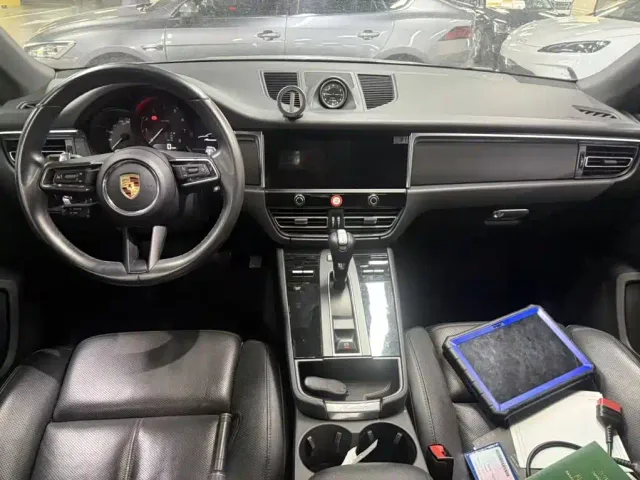 Porsche Macan — Фото автомобиля 10
