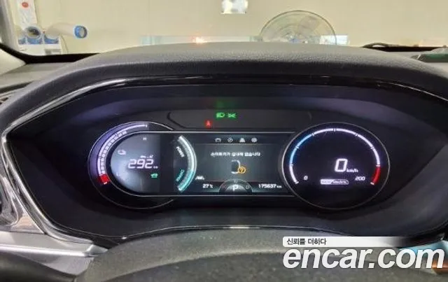 Kia Niro — Фото автомобиля 5