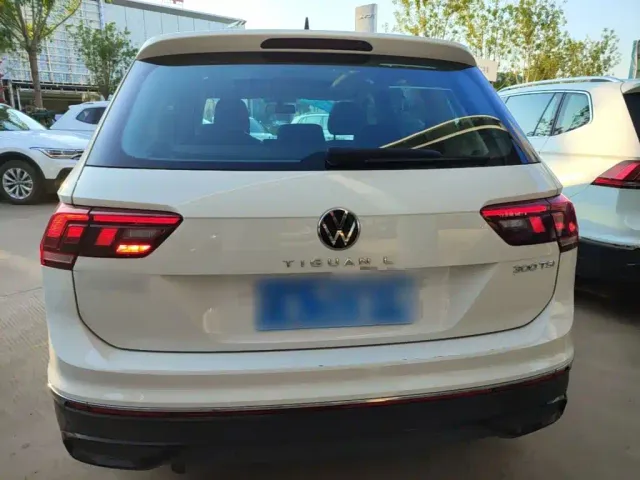 Volkswagen Tiguan L — Фото автомобиля 3