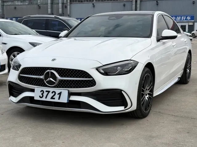 Фотография автомобиля — Mercedes-Benz C-Class