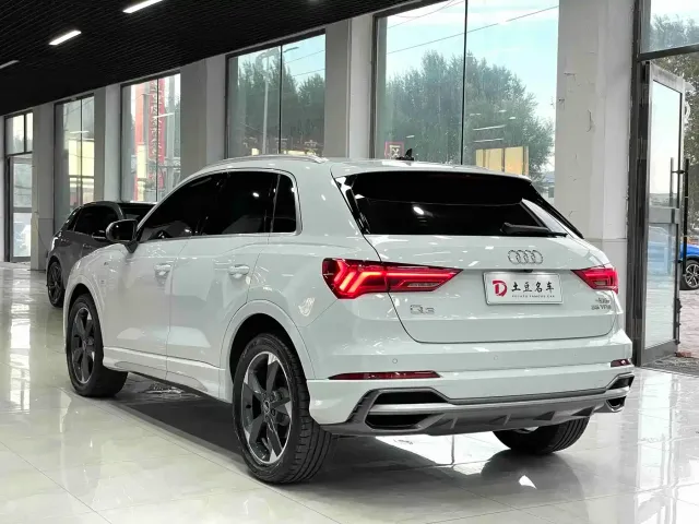 Audi Q3 — Фото автомобиля 4