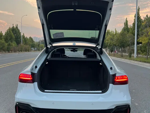 Audi A7 — Фото автомобиля 14