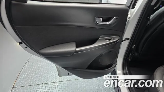 Hyundai Kona — Фото автомобиля 14