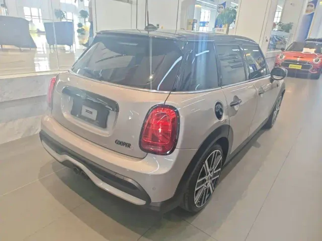 MINI Hatch — Фото автомобиля 6