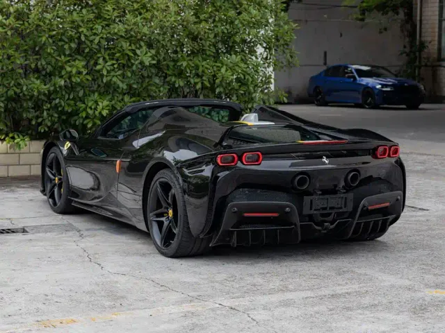 Ferrari SF90 — Фото автомобиля 6