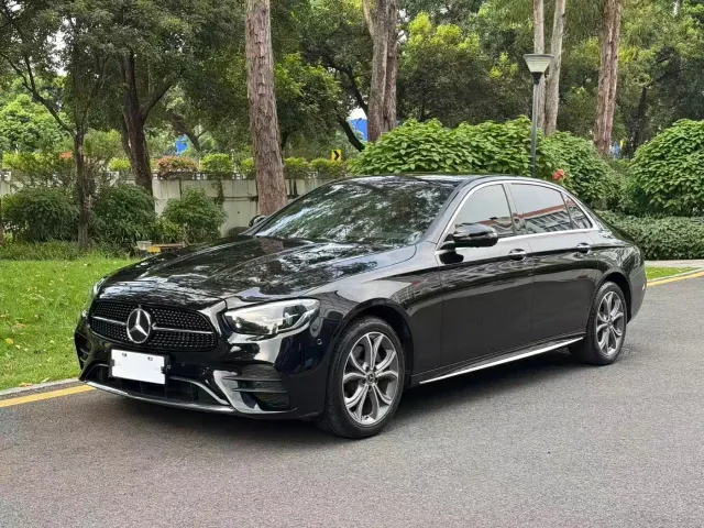Mercedes-Benz E-Class — Фото автомобиля 2