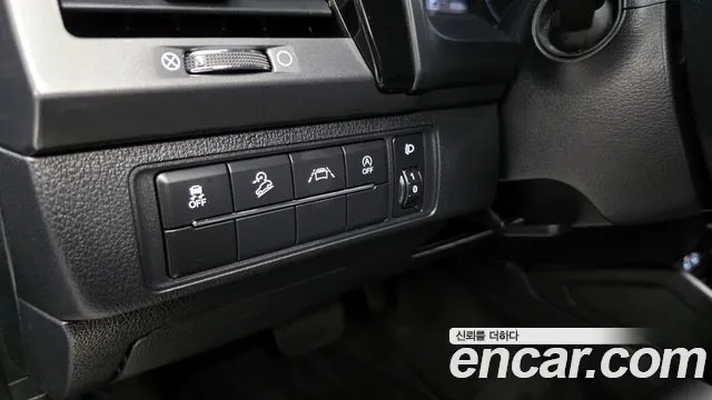 KG_Mobility_Ssangyong Rexton Новый Rexton Sport Дизель 2.2 4WD — Фото автомобиля 15