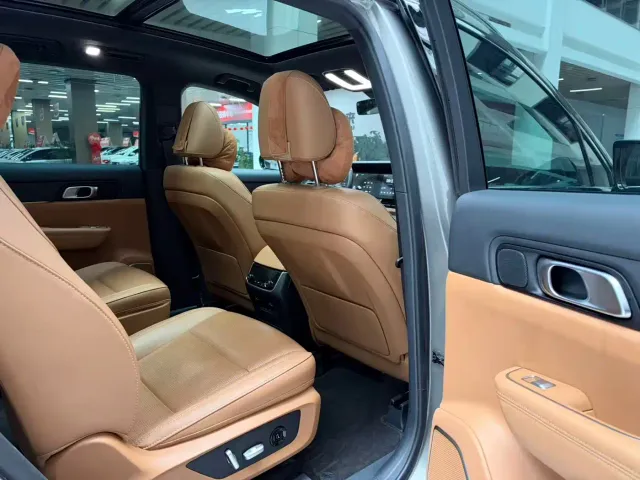 Li Auto ONE — Фото автомобиля 20