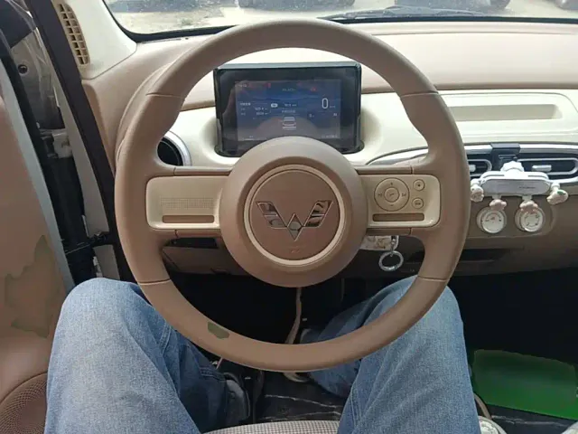 Wuling Hongguang Mini EV — Фото автомобиля 6