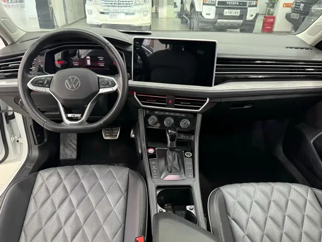 Volkswagen Sagitar — Фото автомобиля 10