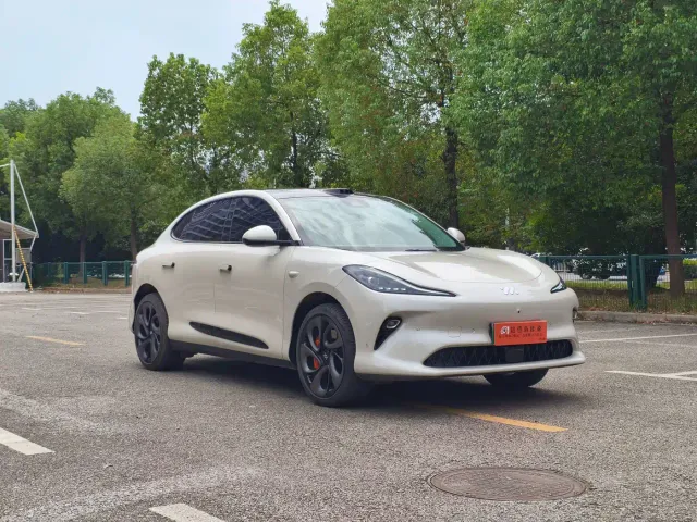 IM Motors LS6 — Фото автомобиля 3