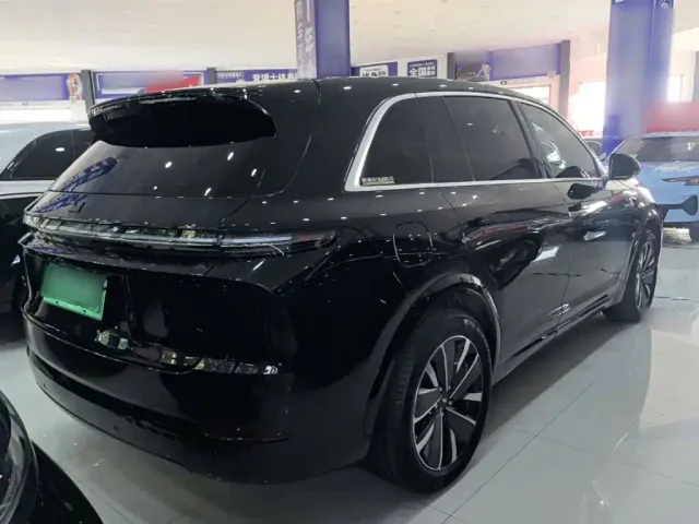 Li Auto L7 — Фото автомобиля 6