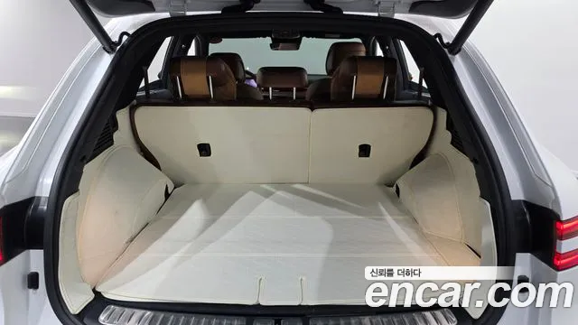 Genesis GV70 — Фото автомобиля 21