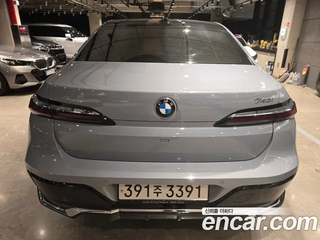 BMW 7 Series G70 — Фото автомобиля 4