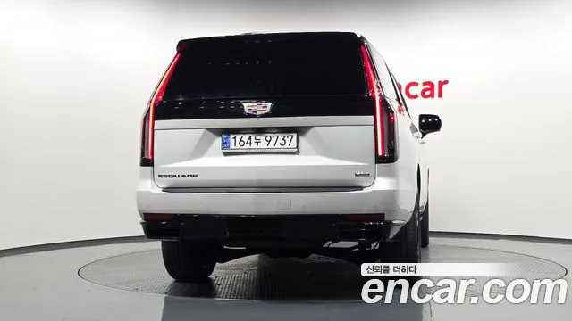 Cadillac Escalade 5th Gen — Фото автомобиля 4