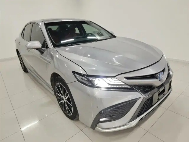 Toyota Camry — Фото автомобиля 3