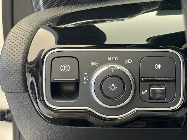 Mercedes-Benz A-Class — Фото автомобиля 16