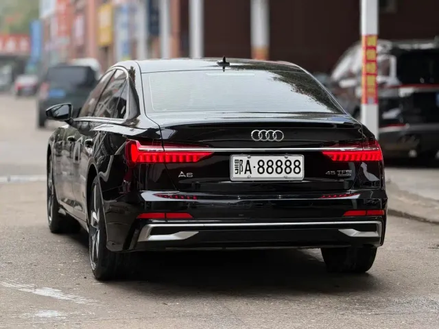Audi Audi A6L 2023 Facelift 45 TFSI quattro Premium Dynamic — Фото автомобиля 4