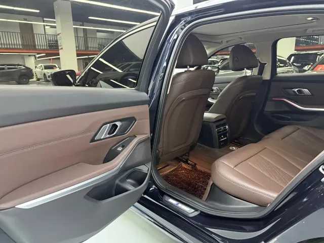 BMW 3 Series — Фото автомобиля 14