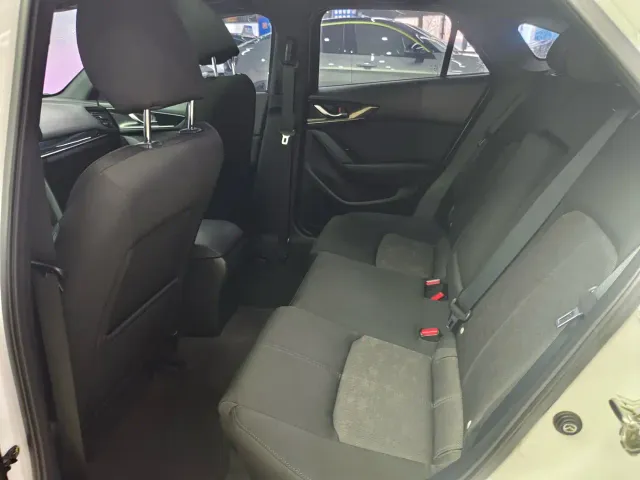 Mazda CX-4 — Фото автомобиля 11