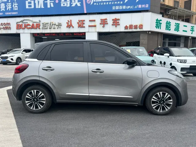 Wuling Bingo — Фото автомобиля 3