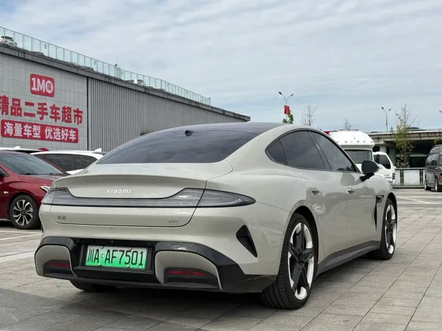 Xiaomi SU7 — Фото автомобиля 11