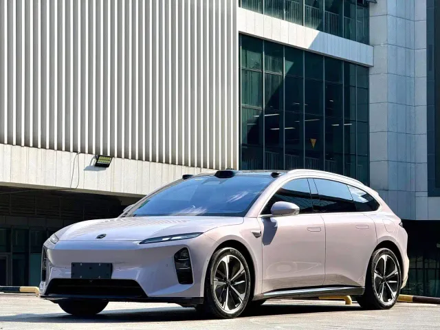 Фотография автомобиля — Nio ET5 Touring